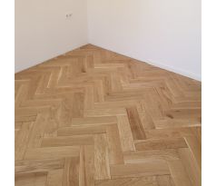 Dub masív herringbone-vzor rybia kosť 15x130x500 olej neutral markant 4V