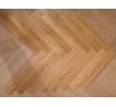 Dubová vrstvená parketa-vzor rybia kosť 11x150x665 lak, triedenie standart, ostrá hrana